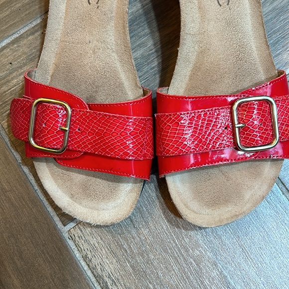VIONIC Sandals Red size 8 - Picture 3 of 7